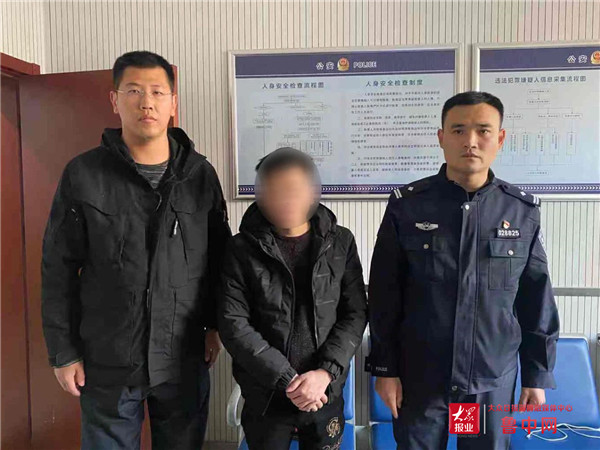 张店一男子乘坐网约车偷驾驶员手机 张店警方一小时将其抓获