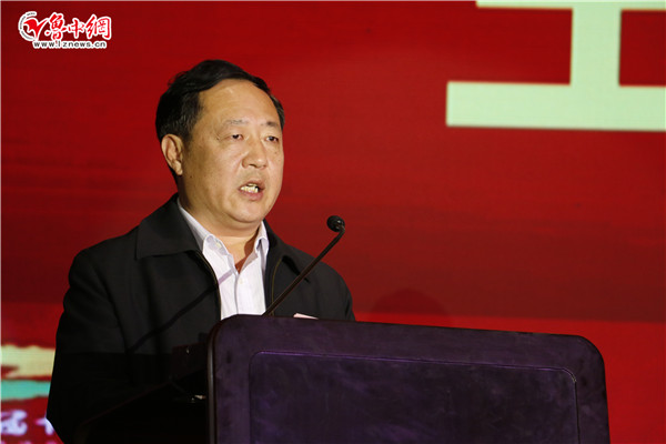 青岛市政府副秘书长王哲致辞