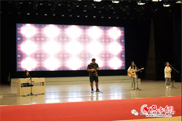 淄博黉门中学2019级开学典礼暨高考表彰大会隆重召开